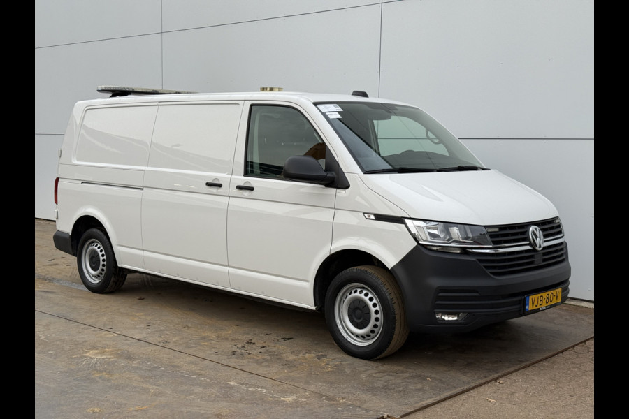 Volkswagen Transporter 2.0 TDI 150PK Automaat L2H1 Airco Cruise Control Trekhaak Carplay Navigatie 3 Stoelen Parkeersensoren
