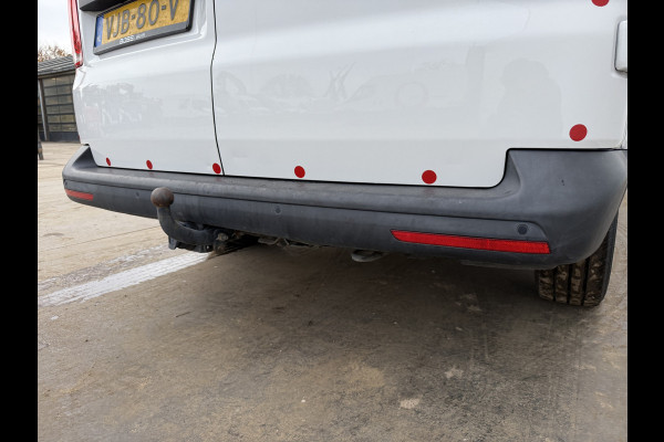 Volkswagen Transporter 2.0 TDI 150PK Automaat L2H1 Airco Cruise Control Trekhaak Carplay Navigatie 3 Stoelen Parkeersensoren