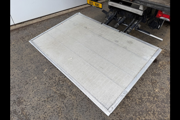 Iveco Daily 35S14 2.3 Automaat Laadklep Climate Control Standkachel Koffer Bakwagen Meubelbak