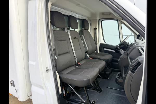 Peugeot Boxer 2.2 HDI 165PK Laadklep LED Cruise Control Climate Control Carplay Camera Standkachel Koffer Bakwagen Meubelbak