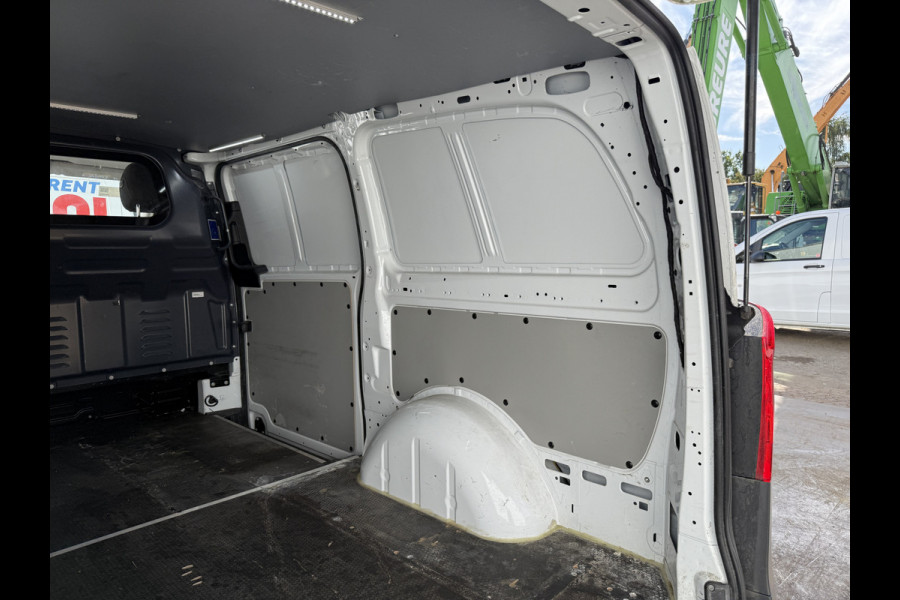 Mercedes-Benz Vito 114 2.1 CDI Automaat L2H1 Dubbele Schuifdeur Climate Control Cruise Control Stoelverwarming