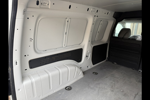 Volkswagen E-Caddy 113PK L2H1 Elektrisch Caddy ABT Maxi 37,3kWh 159km WLTP Trekhaak Airco Stoelverwarming Parkeersensoren Achter