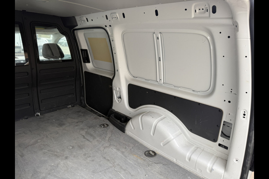 Volkswagen E-Caddy 113PK L2H1 Elektrisch Caddy ABT Maxi 37,3kWh 159km WLTP Trekhaak Airco Stoelverwarming Parkeersensoren Achter