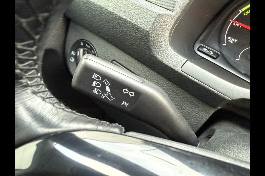 Volkswagen E-Caddy 113PK L2H1 Elektrisch Caddy ABT Maxi 37,3kWh 159km WLTP Trekhaak Airco Stoelverwarming Parkeersensoren Achter