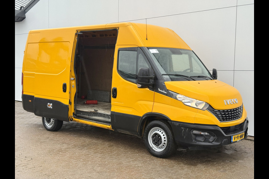Iveco Daily 35S16 2.3 Automaat L2H2 Oprijplaat Trekhaak Climate Control Cruise Control Lucht Geveerde Stoel