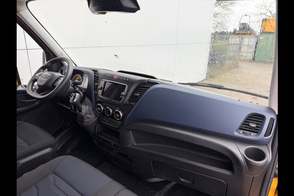 Iveco Daily 35S16 2.3 Automaat L2H2 Oprijplaat Trekhaak Climate Control Cruise Control Lucht Geveerde Stoel
