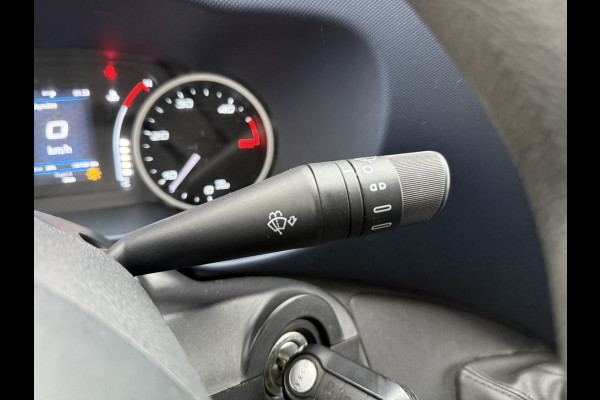 Iveco Daily 35S16 2.3 Automaat L2H2 Oprijplaat Trekhaak Climate Control Cruise Control Lucht Geveerde Stoel