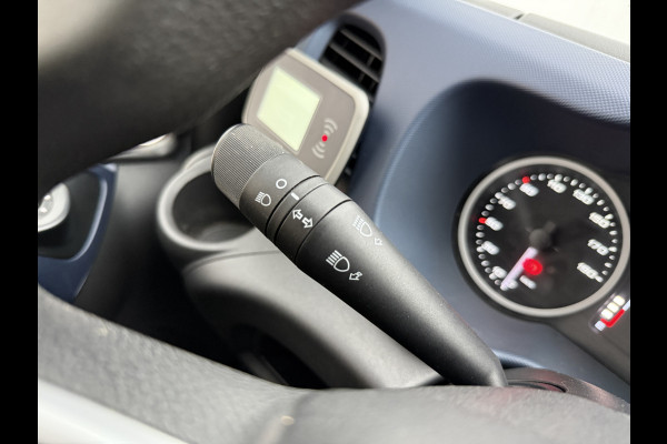 Iveco Daily 35S16 2.3 Automaat L2H2 Oprijplaat Trekhaak Climate Control Cruise Control Lucht Geveerde Stoel