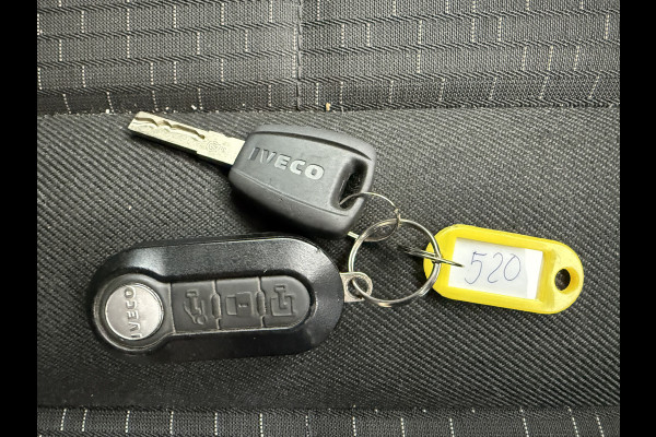 Iveco Daily 35S16 2.3 Automaat L2H2 Oprijplaat Trekhaak Climate Control Cruise Control Lucht Geveerde Stoel
