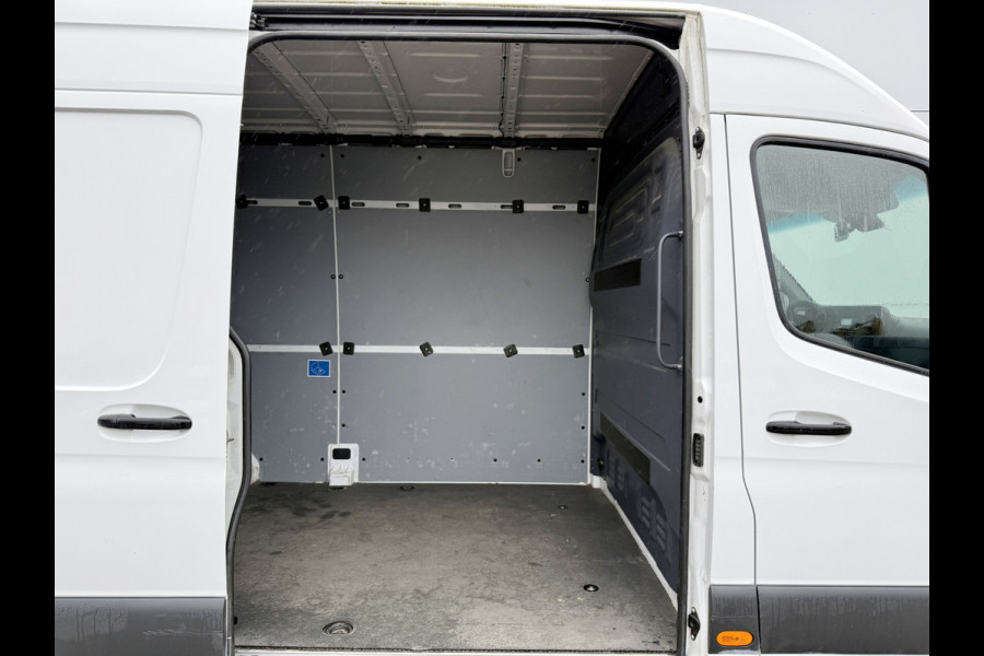 Mercedes-Benz eSprinter 312 ALL-IN PRIJS 93.2% (SOH) L2H2 55kWh 168km WLTP 80kw Snelladen Climate Control Camera Stoelverwarming Laadkabel