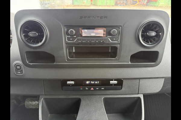Mercedes-Benz eSprinter 312 ALL-IN PRIJS 93.2% (SOH) L2H2 55kWh 168km WLTP 80kw Snelladen Climate Control Camera Stoelverwarming Laadkabel
