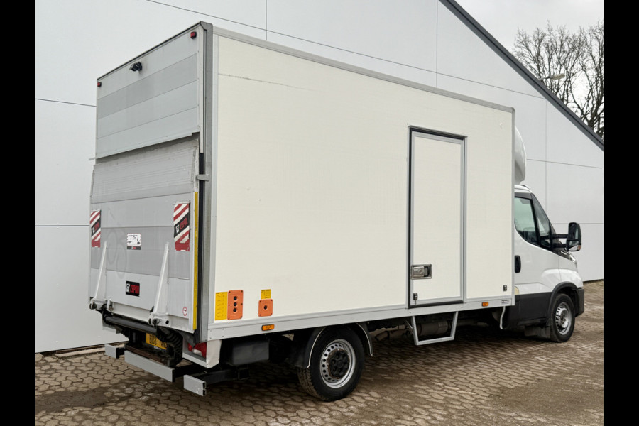Iveco Daily 35S18 3.0 Automaat Laadklep LED Climate Bakwagen Meubelbak Koffer Control Adaptieve Cruise Control Standkachel Camera Navigatie