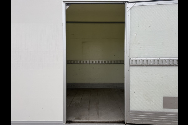 Iveco Daily 35S18 3.0 Automaat Laadklep LED Climate Bakwagen Meubelbak Koffer Control Adaptieve Cruise Control Standkachel Camera Navigatie