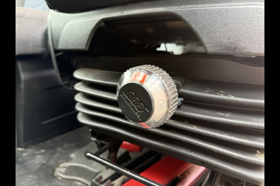 Iveco Daily 35S18 3.0 Automaat Laadklep LED Climate Bakwagen Meubelbak Koffer Control Adaptieve Cruise Control Standkachel Camera Navigatie