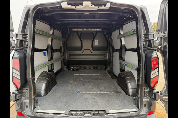 Ford Transit Custom 320 2.0 TDCI 136PK L1H1 LED Adaptieve Cruise Control Camera Carplay Parkeersensoren voor achter Fabr Garantie 07-28