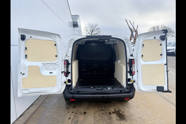 Ford Transit Courier 1.0 EcoBoost 100PK **Benzine** Climate Control Cruise Lane assist Carplay Camera Stuur- en Stoelverwarming Parkeersensoren voor achter