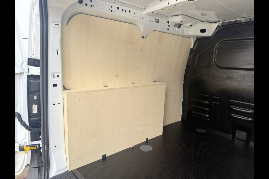 Ford Transit Courier 1.0 EcoBoost 100PK **Benzine** Climate Control Cruise Lane assist Carplay Camera Stuur- en Stoelverwarming Parkeersensoren voor achter
