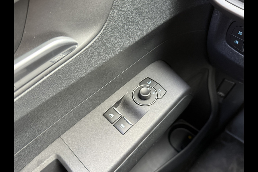 Ford Transit Courier 1.0 EcoBoost 100PK **Benzine** Climate Control Cruise Lane assist Carplay Camera Stuur- en Stoelverwarming Parkeersensoren voor achter