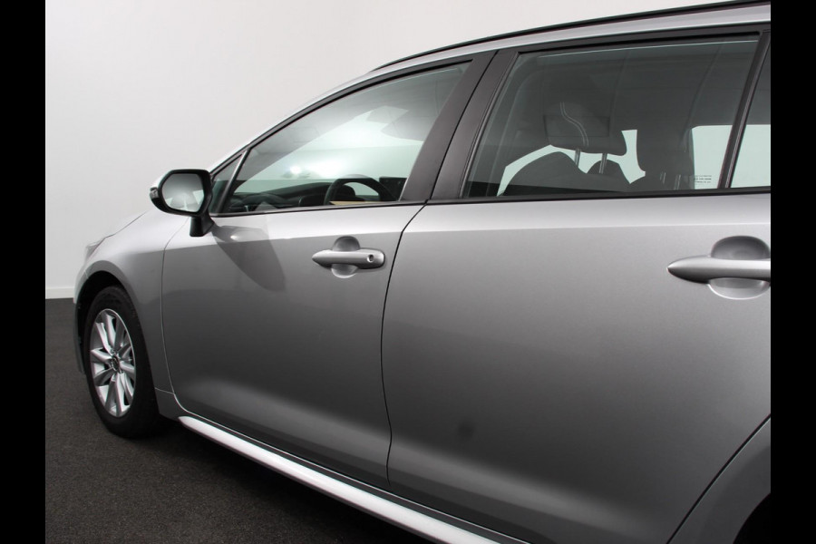 Toyota Corolla Touring Sports Automaat Hybrid 140 Active | DEMO ! | Navigatie | Apple Carplay/Android Auto | Climate Control | Cruise Control Adaptive | 17"Lichtmetalen velgen | Camera