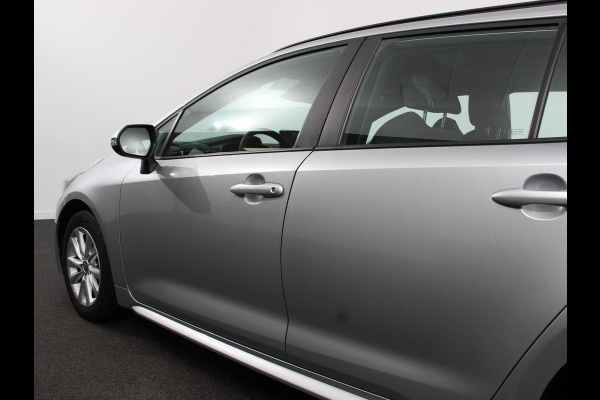 Toyota Corolla Touring Sports Automaat Hybrid 140 Active | DEMO ! | Navigatie | Apple Carplay/Android Auto | Climate Control | Cruise Control Adaptive | 17"Lichtmetalen velgen | Camera