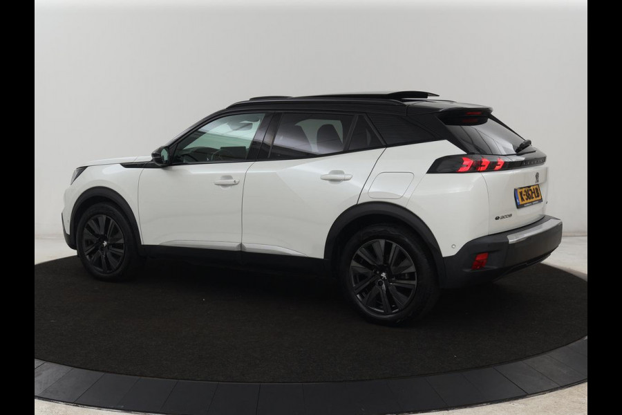 Peugeot e-2008 EV GT Pack 50 kWh | 3 Fase | Panoramadak | Stoelverwarming | Adaptive cruise | Leder | Carplay | Keyless | Camera | Full LED | Navigatie | Climate control | Dodehoek detectie