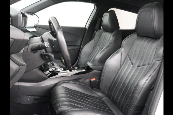 Peugeot e-2008 EV GT Pack 50 kWh | 3 Fase | Panoramadak | Stoelverwarming | Adaptive cruise | Leder | Carplay | Keyless | Camera | Full LED | Navigatie | Climate control | Dodehoek detectie
