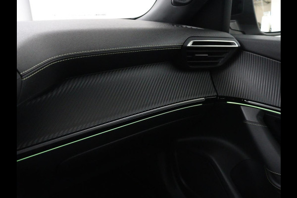 Peugeot e-2008 EV GT Pack 50 kWh | 3 Fase | Panoramadak | Stoelverwarming | Adaptive cruise | Leder | Carplay | Keyless | Camera | Full LED | Navigatie | Climate control | Dodehoek detectie