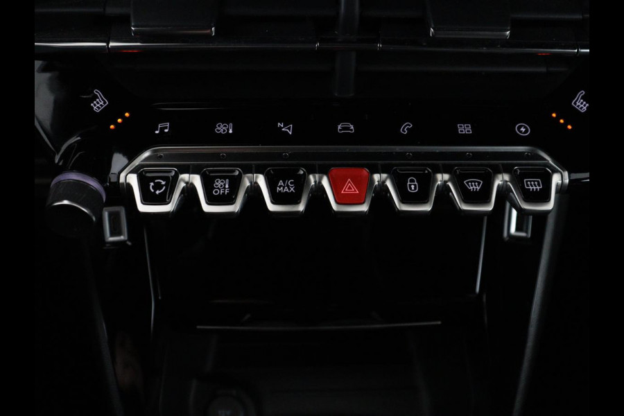 Peugeot e-2008 EV GT Pack 50 kWh | 3 Fase | Panoramadak | Stoelverwarming | Adaptive cruise | Leder | Carplay | Keyless | Camera | Full LED | Navigatie | Climate control | Dodehoek detectie