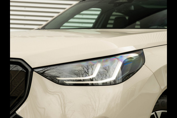 BMW X3 30e xDrive - M-Sport Pro - Pano - Trekhaak - Head-up - Stuurwiel Verwarmd