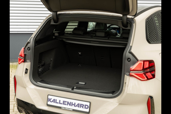 BMW X3 30e xDrive - M-Sport Pro - Pano - Trekhaak - Head-up - Stuurwiel Verwarmd