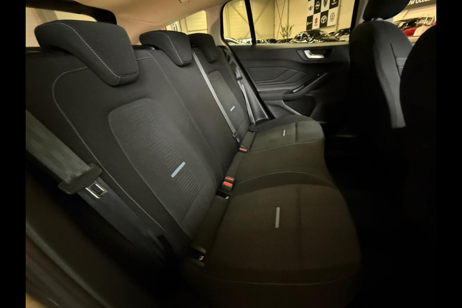 Ford FOCUS Wagon Active 155PK 1.0 EcoBoost Hybrid Winter Pack 1 Jaar Bovag Garantie