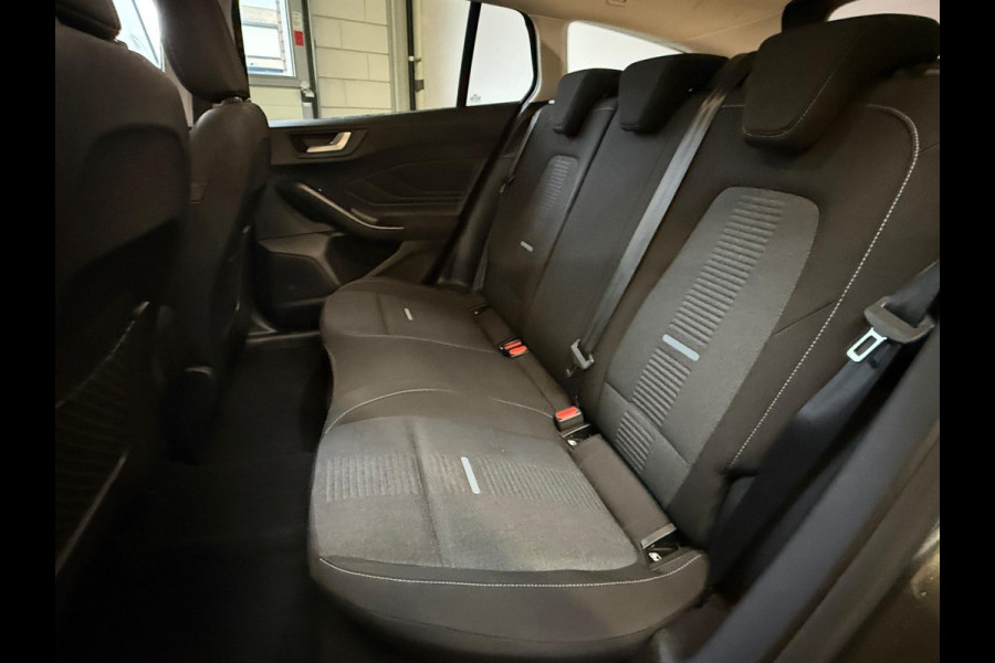 Ford FOCUS Wagon Active 155PK 1.0 EcoBoost Hybrid Winter Pack 1 Jaar Bovag Garantie