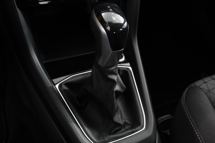 Volkswagen T-Cross 1.0 TSI 110pk DSG Life | Navigatie | Apple Carplay/Android Auto | Adaptive Cruise Control | Camera | Parkeersensoren | Stoelverwarming | Virtual Cockpit | Getinte ramen | Climatronic | Lane Assist