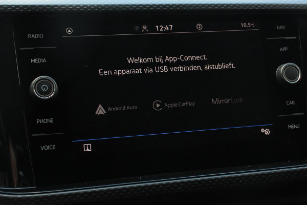 Volkswagen T-Cross 1.0 TSI 110pk DSG Life | Navigatie | Apple Carplay/Android Auto | Adaptive Cruise Control | Camera | Parkeersensoren | Stoelverwarming | Virtual Cockpit | Getinte ramen | Climatronic | Lane Assist