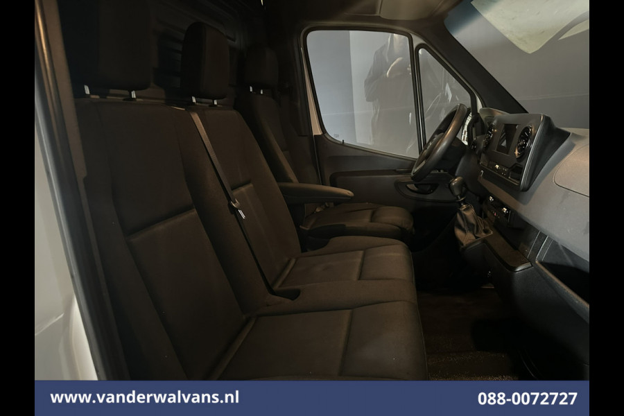 Mercedes-Benz Sprinter 316 CDI 164pk L3H2 Euro6 Airco | 360 Graden Camera | Navigatie | Apple Carplay | Chauffeursstoel Cruisecontrol, Android Auto, Stoelverwarming, Parkeersensoren, Bijrijdersbank