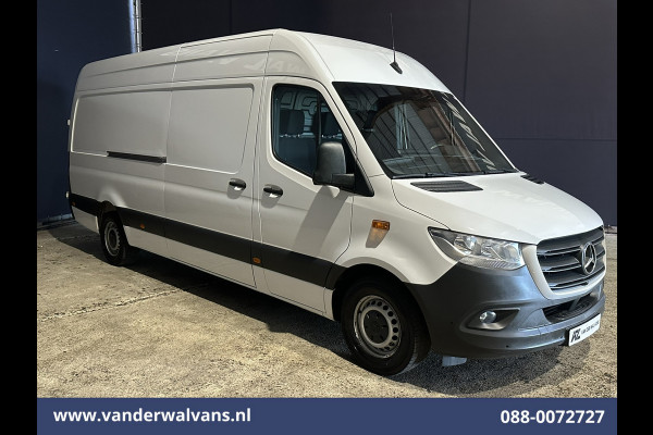 Mercedes-Benz Sprinter 316 CDI 164pk L3H2 Euro6 Airco | 360 Graden Camera | Navigatie | Apple Carplay | Chauffeursstoel Cruisecontrol, Android Auto, Stoelverwarming, Parkeersensoren, Bijrijdersbank