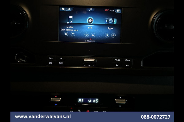 Mercedes-Benz Sprinter 316 CDI 164pk L3H2 Euro6 Airco | 360 Graden Camera | Navigatie | Apple Carplay | Chauffeursstoel Cruisecontrol, Android Auto, Stoelverwarming, Parkeersensoren, Bijrijdersbank