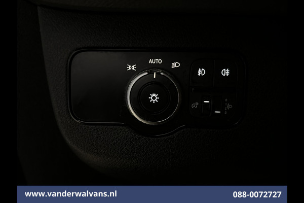 Mercedes-Benz Sprinter 316 CDI 164pk L3H2 Euro6 Airco | 360 Graden Camera | Navigatie | Apple Carplay | Chauffeursstoel Cruisecontrol, Android Auto, Stoelverwarming, Parkeersensoren, Bijrijdersbank