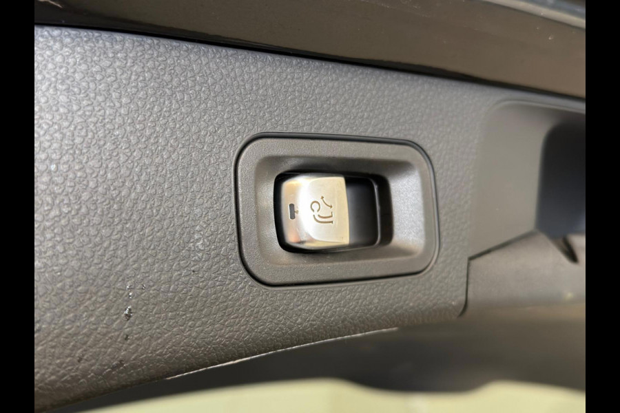 Mercedes-Benz C-Klasse Estate 300e / AMG / BTW / NL-auto / Matrix / Trekhaak