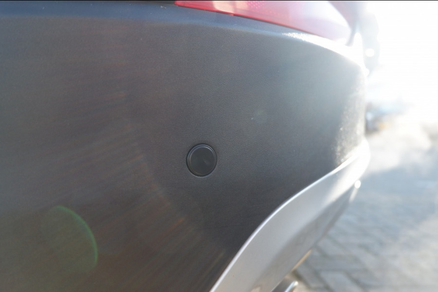 Volvo V40 Cross Country 1.5 T3 Polar + / INCL. 12mnd BOVAG / Leder / Stoelverwarming