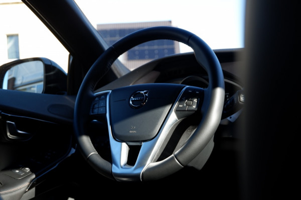 Volvo V40 Cross Country 1.5 T3 Polar + / INCL. 12mnd BOVAG / Leder / Stoelverwarming