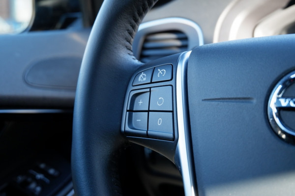 Volvo V40 Cross Country 1.5 T3 Polar + / INCL. 12mnd BOVAG / Leder / Stoelverwarming