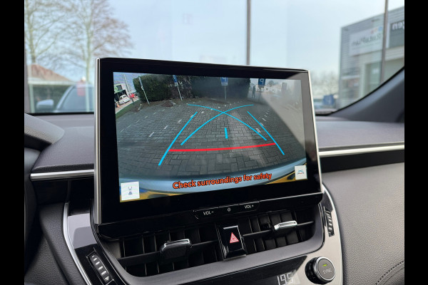 Toyota Corolla Cross Hybrid 140 Active - Automaat - Navi - Climate - Camera - Winterpakket