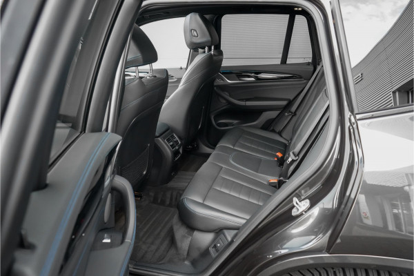 BMW iX3 High Executive M-Sport 80 kWh Pano ACC H&K 20"