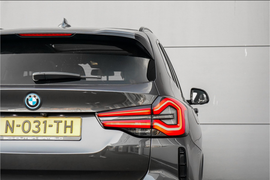 BMW iX3 High Executive M-Sport 80 kWh Pano ACC H&K 20"