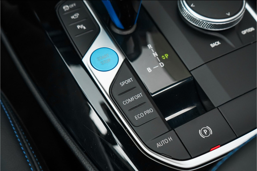 BMW iX3 High Executive M-Sport 80 kWh Pano ACC H&K 20"