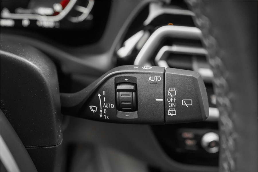 BMW iX3 High Executive M-Sport 80 kWh Pano ACC H&K 20"