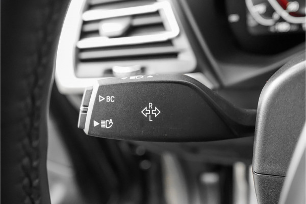 BMW iX3 High Executive M-Sport 80 kWh Pano ACC H&K 20"