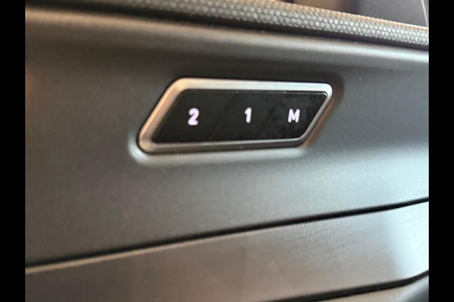 Lynk & Co 01 1.5 Nieuw Trekhaak stoel/stuur verwarming 1 Jaar Bovag Garantie