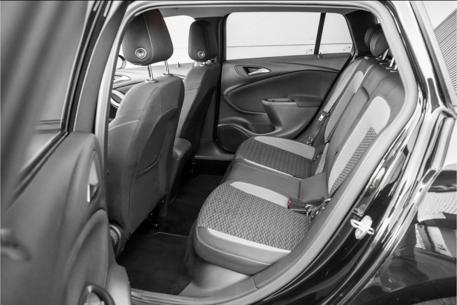 Opel Astra Sports Tourer 1.2 Edition Climate PDC CarPlay